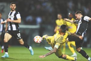 «Εγινε φάουλ πριν απ’ το γκολ»