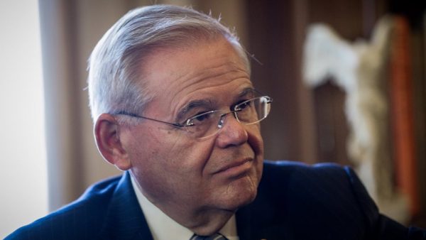 Μενέντεζ: Συνεχίζω να είμαι κατά της πώλησης των F16 στην Τουρκία