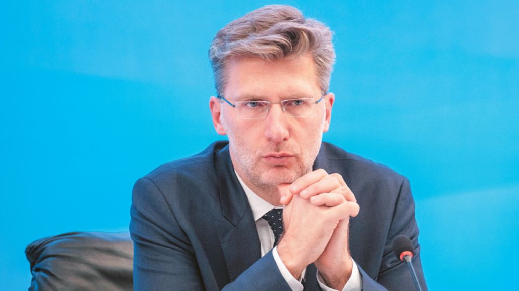 Σκέρτσος: «Στην αριστερή πολυκατοικία επικρατεί μπάχαλο»