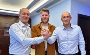 Ανανέωσε και ο Γουόκαπ με τον Ολυμπιακό – Στο λιμάνι για άλλα 4 χρόνια! (vid)