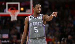 Το πρώτο «Clutch Player of the Year» στον Ντε Ααρον Φοξ