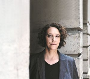 «Δυσκολευόμαστε να εκφράσουμε το συλλογικό»