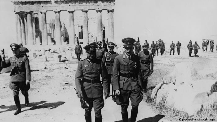 Τα γερμανικά στρατεύματα καταλαμβάνουν την Αθήνα