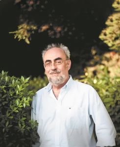 «Το ερώτημα είναι πώς έναν ψύλλο τον μεταπλάθεις σε αηδόνι»