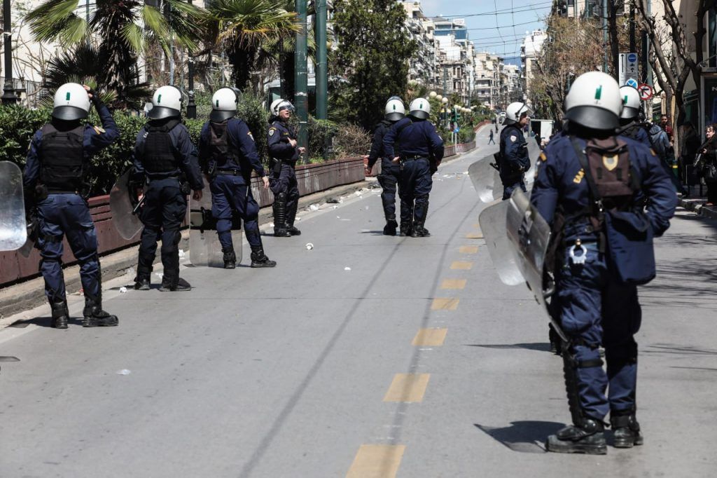 Πυροβολισμοί στην Πατησίων: Συνελήφθη ο αστυνομικός σερίφης που πυροβόλησε στον αέρα – Τι λέει η ΕΛ.ΑΣ