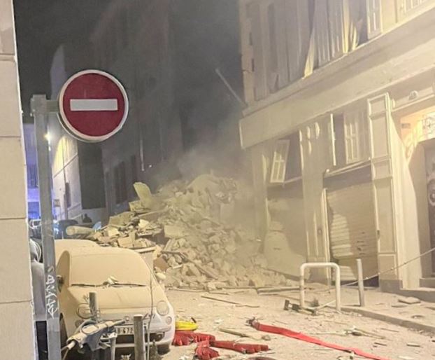 Κατάρρευση τετραώροφης πολυκατοικίας στη Μασσαλία