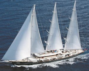 Σαλπάρει για καλοκαιρινές βόλτες με το γιοτ των $500 εκατ.