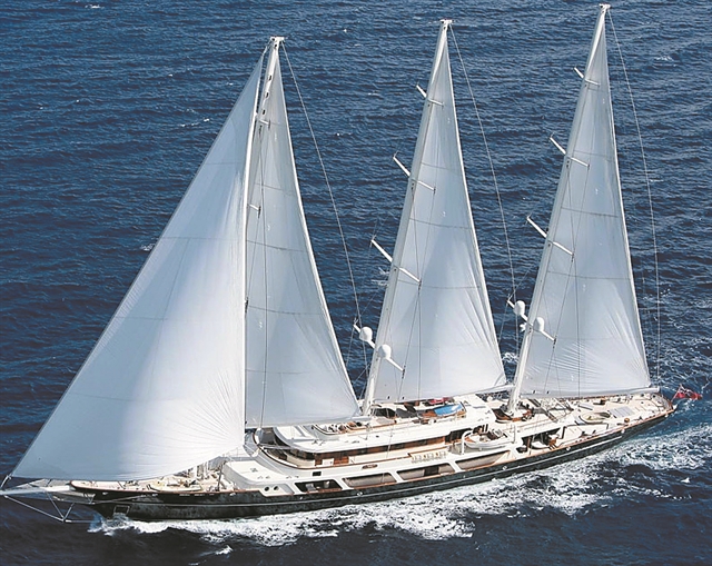 Σαλπάρει για καλοκαιρινές βόλτες με το γιοτ των $500 εκατ.