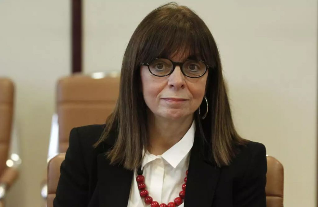 Κατερίνα Σακελλαροπούλου: Με αναφορές στα Τέμπη κι αυτούς που λείπουν το μήνυμά της για το Πάσχα