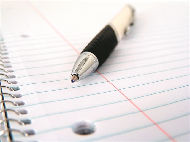 Θέμα έκθεσης: «Γράψτε τη νεκρολογία σας»