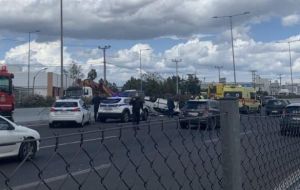 Σοβαρό τροχαίο στον Κηφισό: Αναποδογύρισε αυτοκίνητο