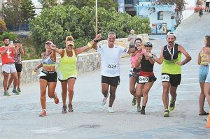 Στην Ηρακλειά, με λαούτα και βιολιά