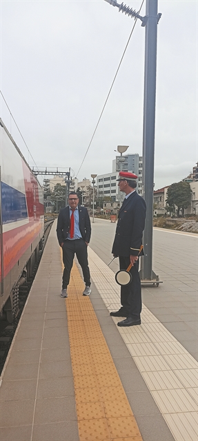 Στις ράγες το Intercity 32 μέρες μετά την τραγωδία στα Τέμπη