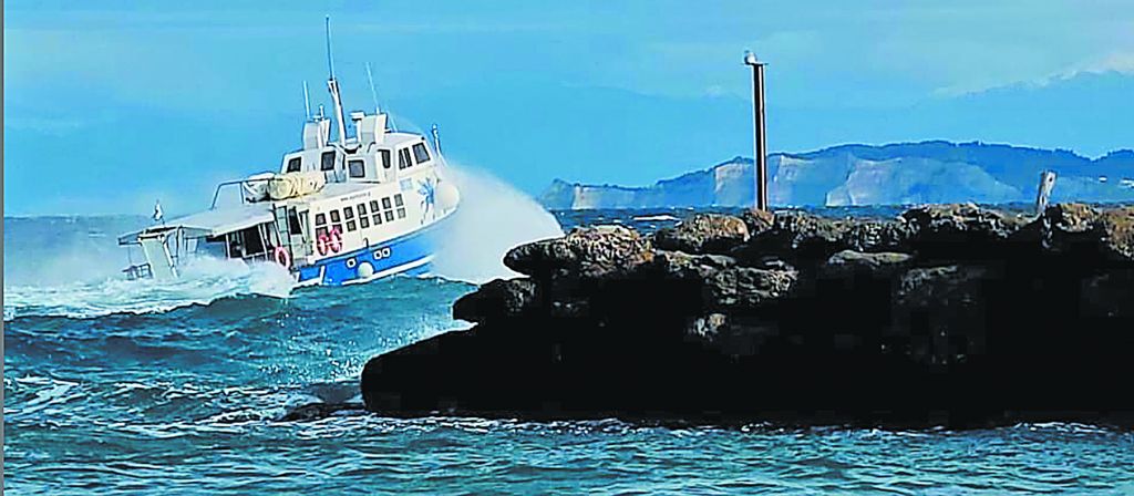 Με μποφόρ στις άγονες γραμμές