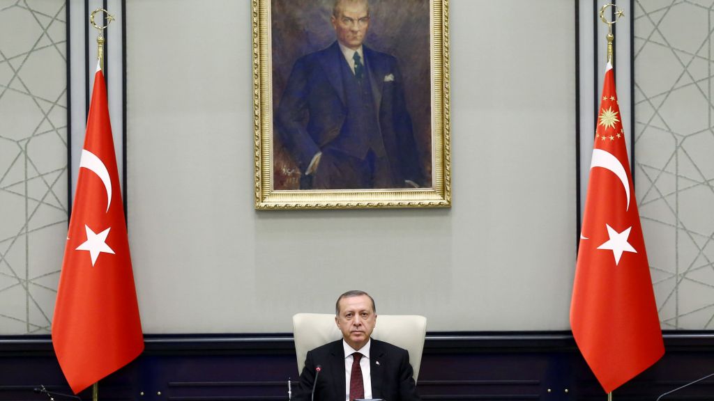 Όλα τα σενάρια για την κυβέρνησή του Ερντογάν