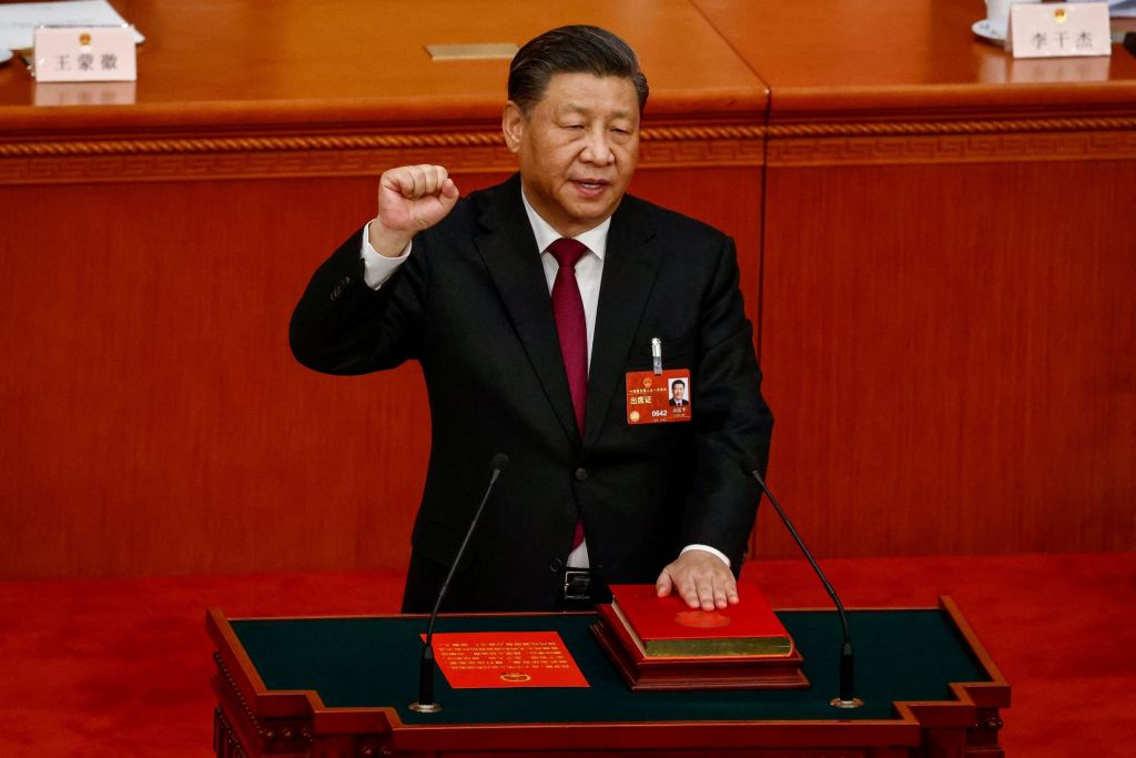 AstraZeneca: Ορκίζεται πίστη στο Κομμουνιστικό Κόμμα Κίνας