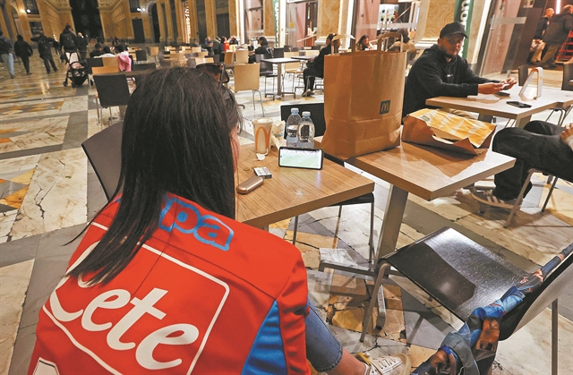 Το τρίποντο του Σλούκα και η σπασμένη λάμπα