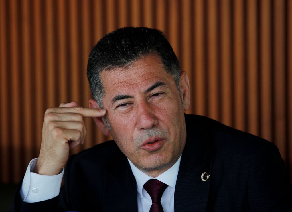 Διαψεύδει τις φήμες περί παραίτησής του ο Ογάν – «Θα αγωνιζόμαστούμε μέχρι τέλους»