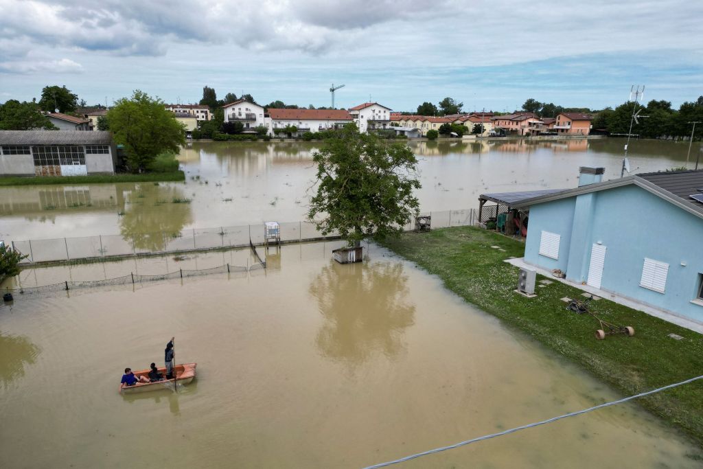 Ιταλία: 14 οι νεκροί από τις πλημμύρες