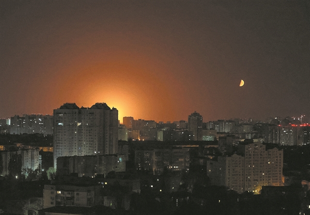 «Δεν υπάρχει αμφιβολία, παίζετε με τη φωτιά»