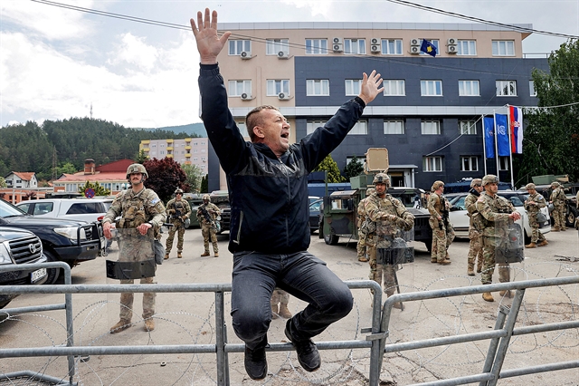 Τι κερδίζει ο Πούτιν από την αναταραχή στο Κόσοβο; | tanea.gr