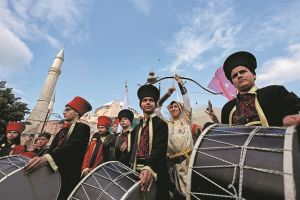 Χωρίς τον «Σουλτάνο» οι εορτασμοί των Τούρκων στην Αγία Σοφία
