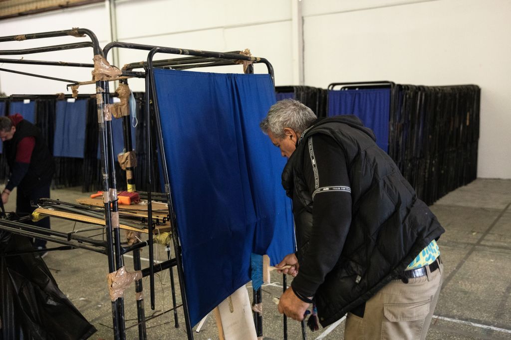 Δυτική Αττική: Ισοπαλία στις… έδρες