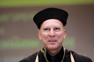 Ο Νίκος Γκάλης αναγορεύτηκε επίτιμος διδάκτορας του ΑΠΘ