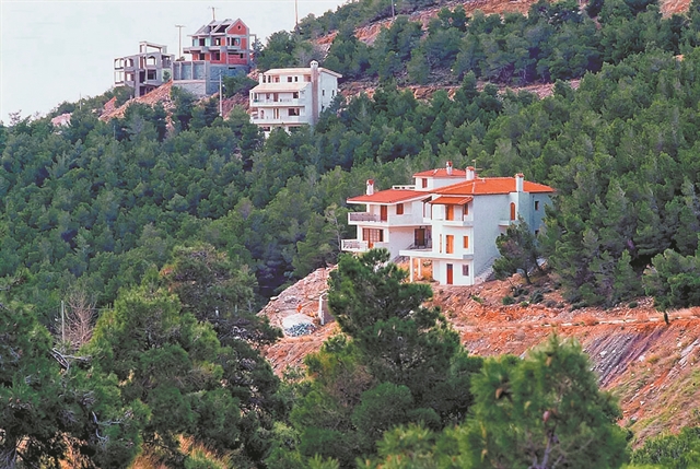 Μπαίνει τέλος στην ομηρεία ιδιοκτητών εκτός σχεδίου