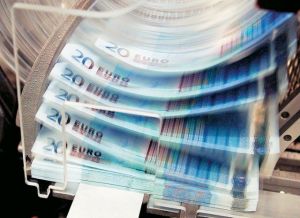 Τράπεζες: Πακέτα συνδρομών αντί χρεώσεων στις συναλλαγές