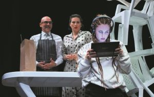 «Μαζί με την απομάγευση έρχεται η κυριολεξία»