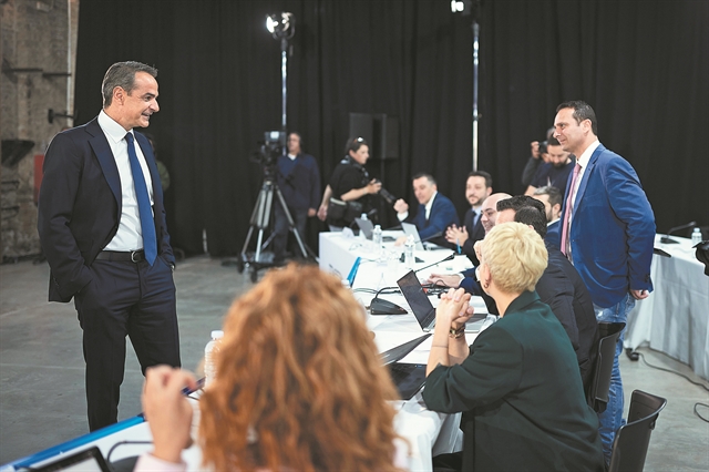 Κόβει κάθε δρόμο συνεργασίας με το ΠΑΣΟΚ