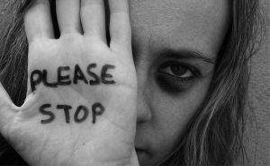 Δημογλίδου: Πάνω από 3.100 γυναίκες θύματα ενδοοικογενειακής βίας το α’ τετράμηνο του 2023