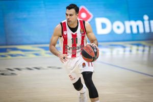 Το buzzer beater του Σλούκα, που «ξέρανε» τη Φενερμπαχτσέ