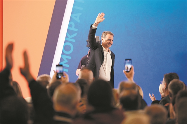 Τρία ισχυρά χαρτιά και μια ανησυχία 