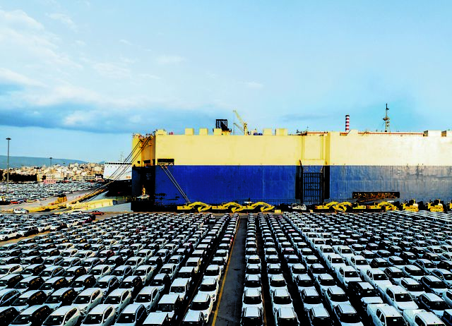 Ελεύθερη διέλευση από Παναμά και Σουέζ ζητά ο Τραμπ