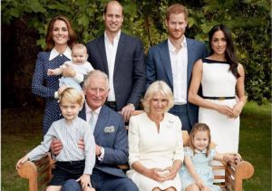 Βασιλιάς Κάρολος: Ο φωτογράφος της βασιλικής οικογένειας Κρις Τζάκσον αφηγείται ιστορίες πίσω από εμβληματικά πορτρέτα