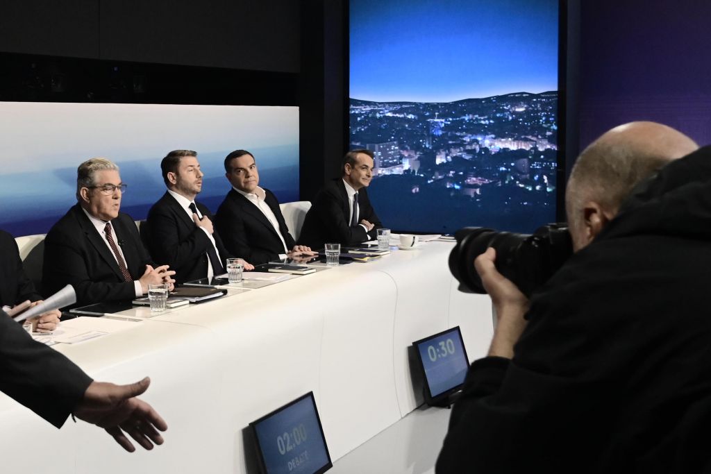 Debate: Όλα όσα έγιναν πίσω από τις κάμερες – Γέλια, νεύρα και φαρμακερές ατάκες