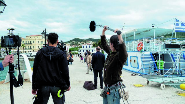 Επιχορήγηση από ΕΚΟΜΕ μέσω εξωτερικών παραγωγών