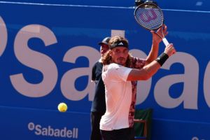 Στέφανος Τσιτσιπάς: Θύελλα στο Twitter για το «είσαι «μ@@@μενη»;» στη μητέρα του