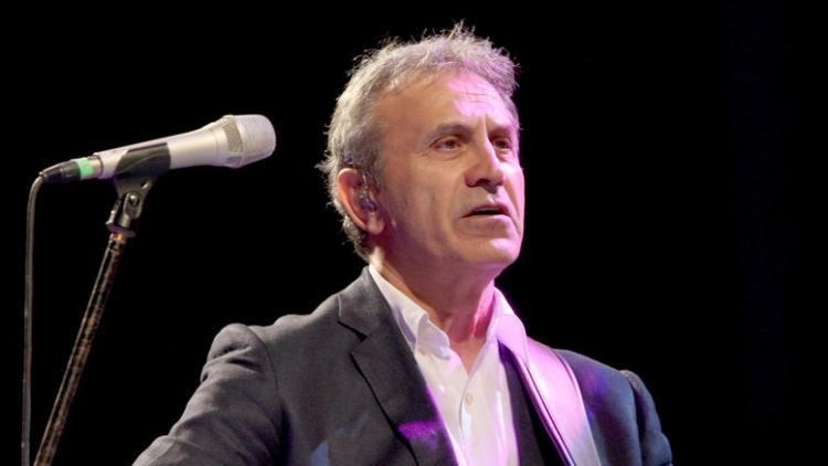 Γιώργος Νταλάρας: Θλίψη για την απώλεια του στενού συνεργάτη του