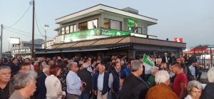 Θερμό χειροκρότημα απο τους Κρητικούς στο Γιώργο Ξυλούρη: Μιλησε σε εντυπωσιακή συγκέντρωση