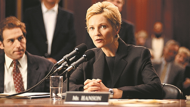 Οι εκλογές στη μεγάλη οθόνη