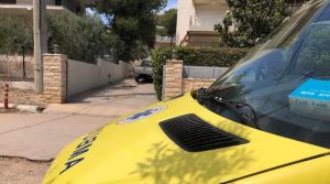 Νεκρός άνδρας που παρασύρθηκε από αγροτικό σε γκαράζ πολυκατοικίας