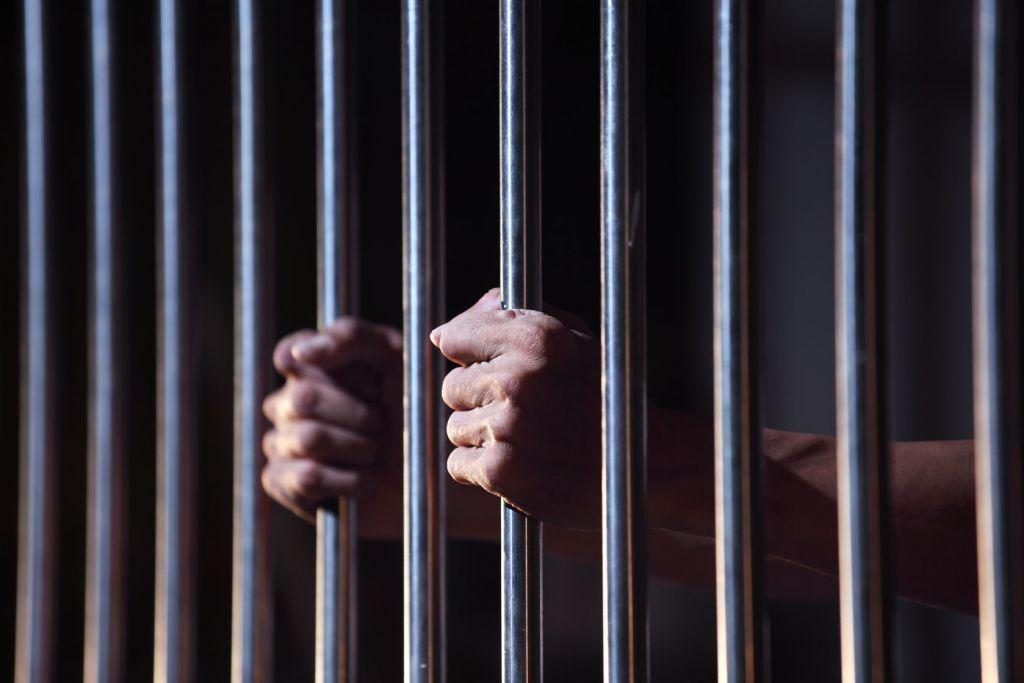 Φρίκη στις ΗΠΑ: Σχιζοφρενής κρατούμενος πέθανε σε κελί βασανιστηρίων