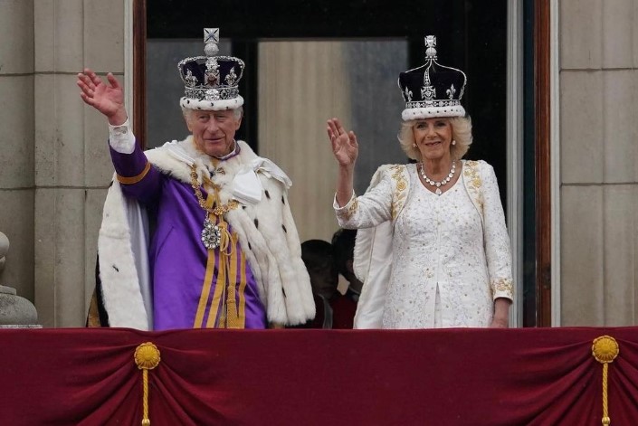 Βασιλιάς Κάρολος: Το παλάτι δημοσίευσε τις πρώτες εικόνες από την τελετή στέψης
