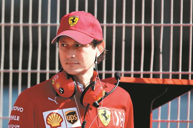 Φύγε εσύ, έλα εσύ…