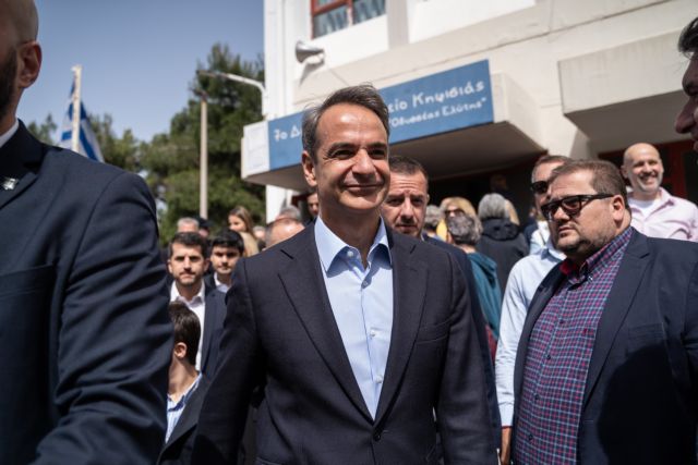 Προς αυτοδυναμία με πολιτική κυριαρχία