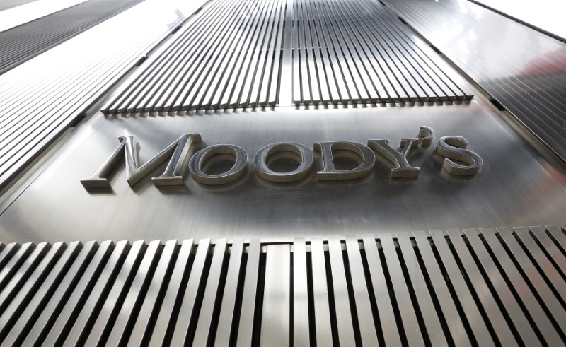 Moody’s: Κάτω από το 150% του ΑΕΠ το χρέος το 2025
