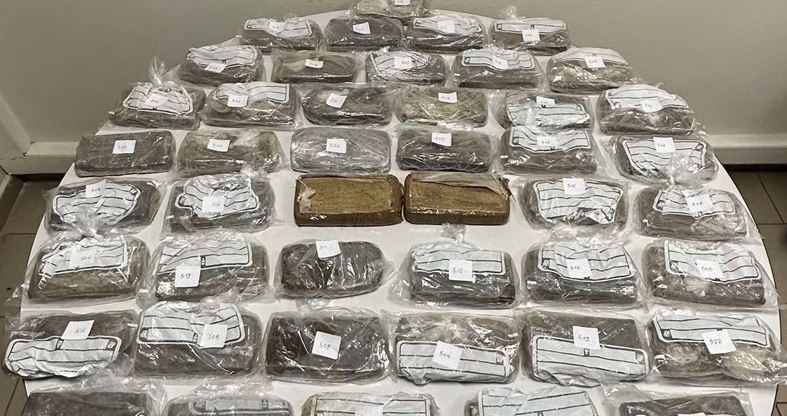 Ναρκωτικά: Έκρυβε 22 κιλά ηρωίνης στο αυτοκίνητό του